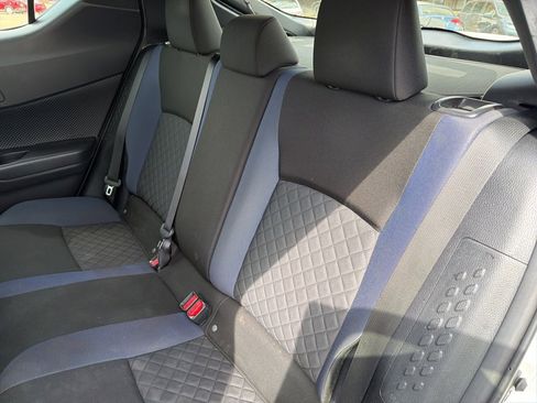 Used 2020 Toyota C-HR XLE image 14