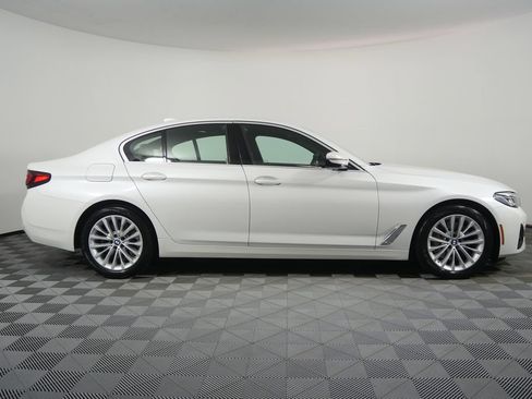 Used 2022 BMW 530i RWD image 2