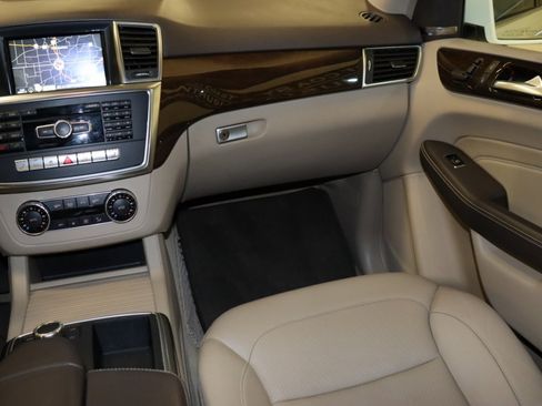Used 2015 Mercedes-Benz ML 250 BlueTEC 4MATIC image 19