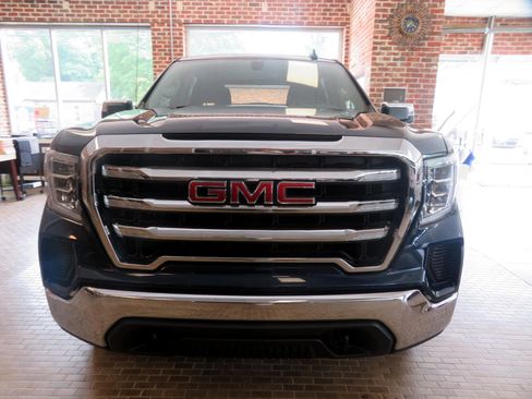 Used 2020 GMC Sierra 1500 SLE image 2