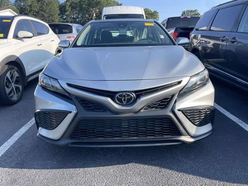 Used 2024 Toyota Camry SE w/ Convenience Package FWD image 4