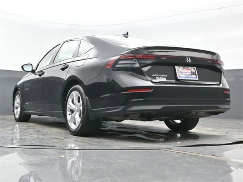 Certified 2025 Honda Accord LX image 23