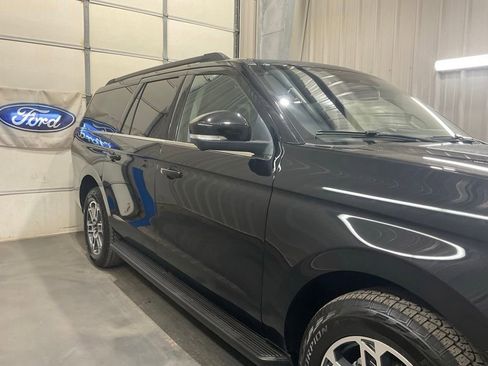 Used 2025 Ford Expedition Max Active AWD/4WD image 4