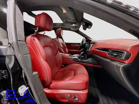 Used 2019 Maserati Levante image 35