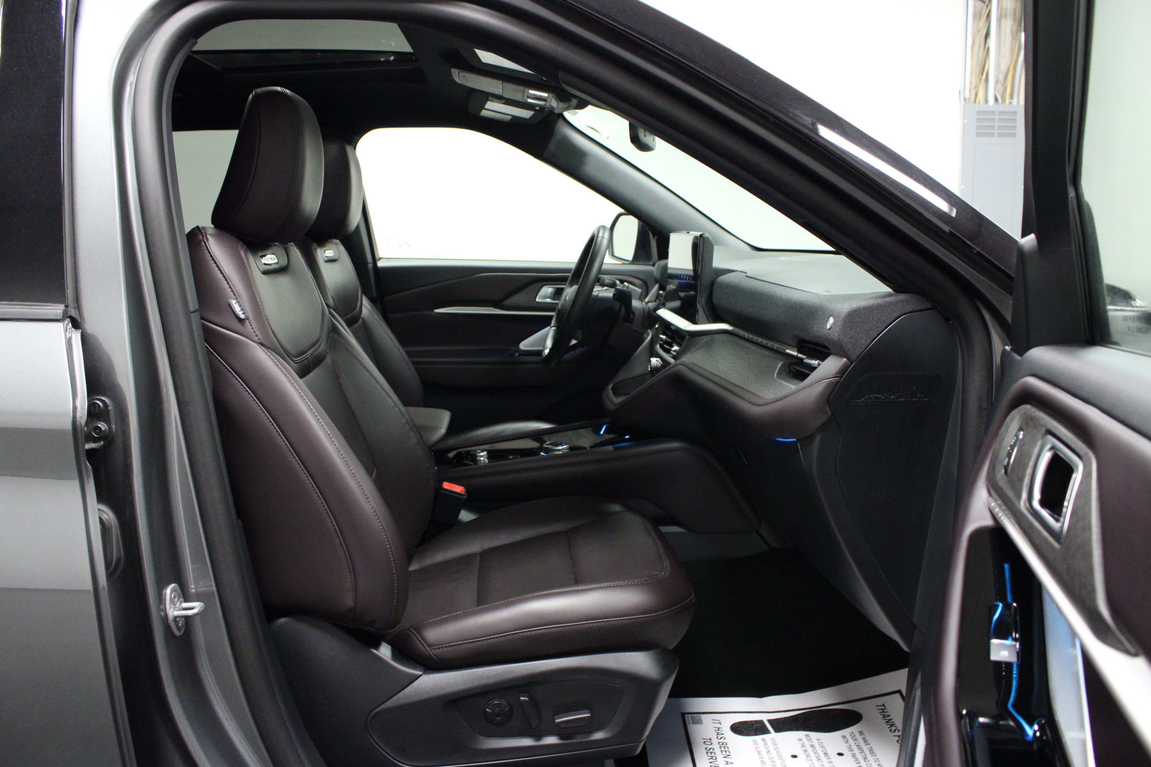 Used 2026 Ford Explorer Platinum AWD/4WD image 17