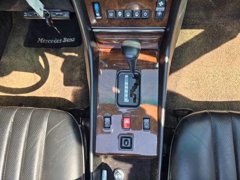 Used 1988 Mercedes-Benz 560 SL image 26