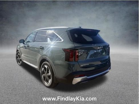 Certified 2025 Kia Sorento EX w/ EX Panoramic Sunroof Package image 2