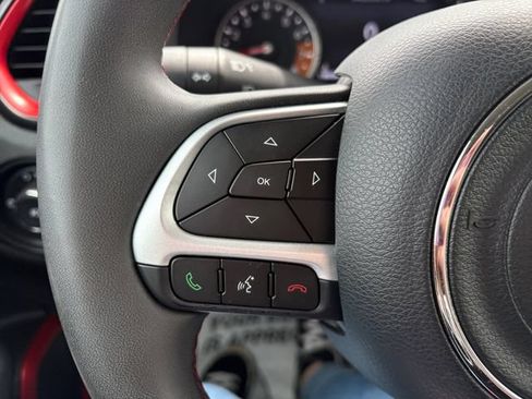 Used 2023 Jeep Renegade Trailhawk AWD/4WD image 24