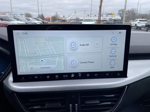 Used 2023 Ford Escape Platinum image 18