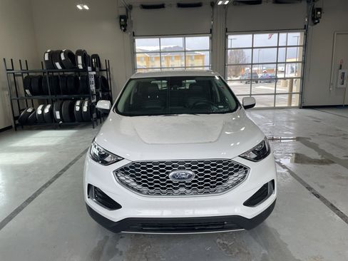 Used 2023 Ford Edge SEL image 8