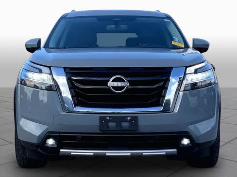 Used 2022 Nissan Pathfinder Platinum AWD/4WD image 4