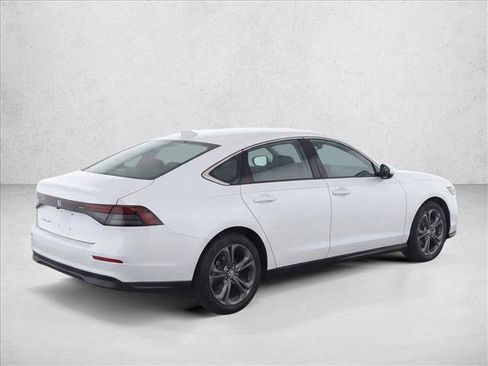 Used 2023 Honda Accord EX image 7