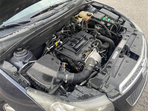 Used 2014 Chevrolet Cruze LT w/ All-Star Edition image 29