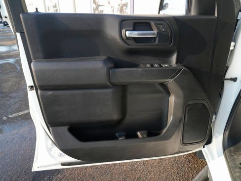 Used 2020 Chevrolet Silverado 1500 Custom Trail Boss w/ Custom Convenience Package AWD/4WD image 21