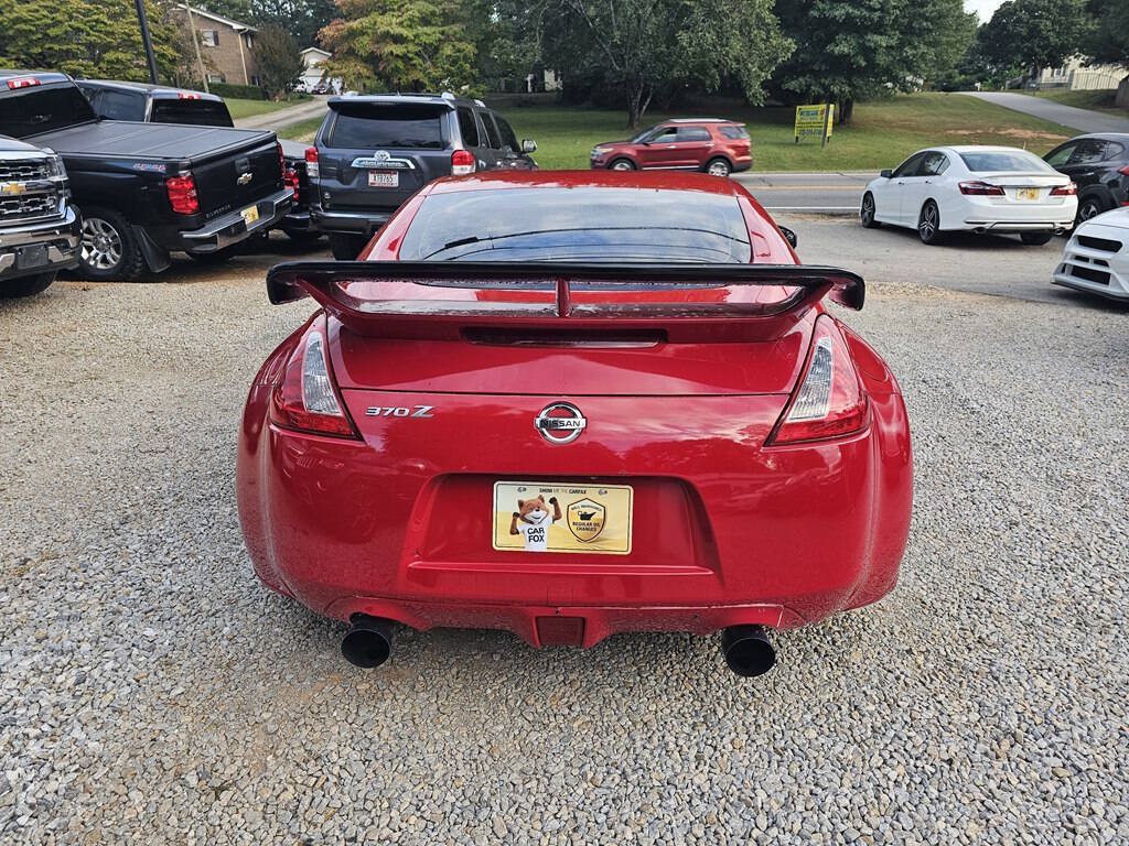 Used 2017 Nissan 370Z Coupe RWD image 9