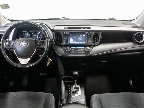 Used 2018 Toyota RAV4 XLE AWD/4WD image 23
