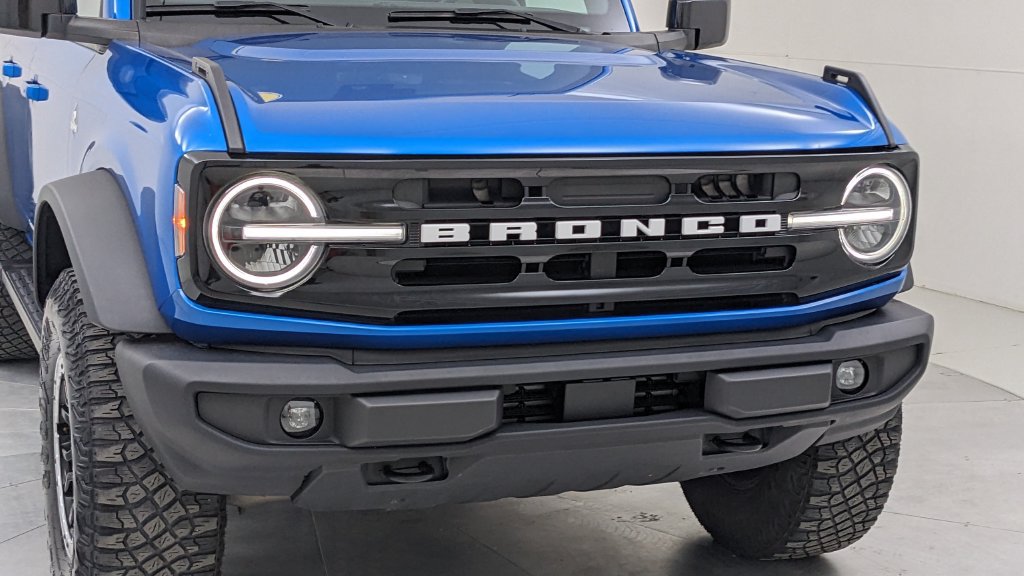 Used 2023 Ford Bronco Outer Banks w/ Sasquatch Package AWD/4WD image 40