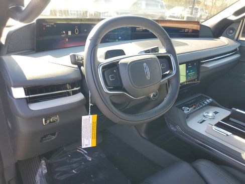 New 2025 Lincoln Navigator Reserve w/ Jet Appearance Package image 14