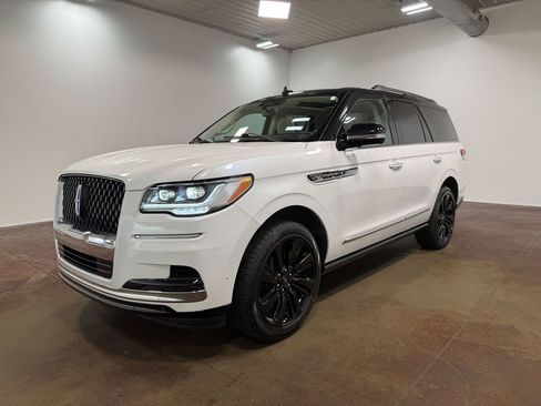 Used 2024 Lincoln Navigator Black Label AWD/4WD image 38