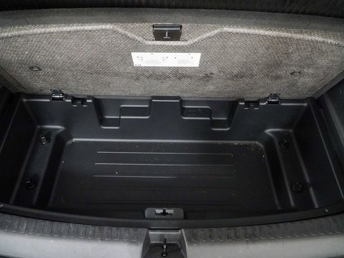 Used 2024 GMC Acadia AT4 w/ Luxury Package AWD/4WD image 11