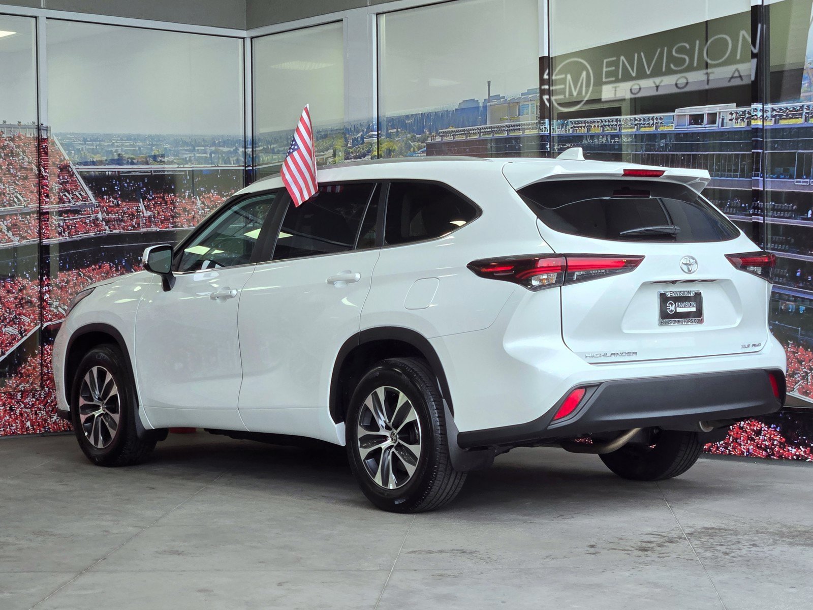Certified 2026 Toyota Highlander XLE AWD/4WD image 5