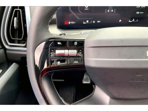 Used 2026 Kia Sorento SX Prestige image 17