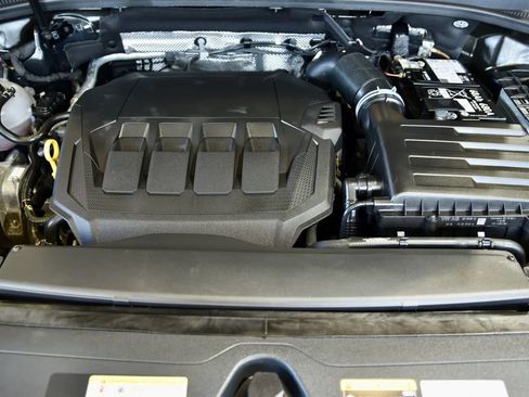 Used 2024 Audi Q3 2.0T Premium image 28