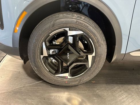 New 2026 Kia Sportage EX AWD/4WD image 2