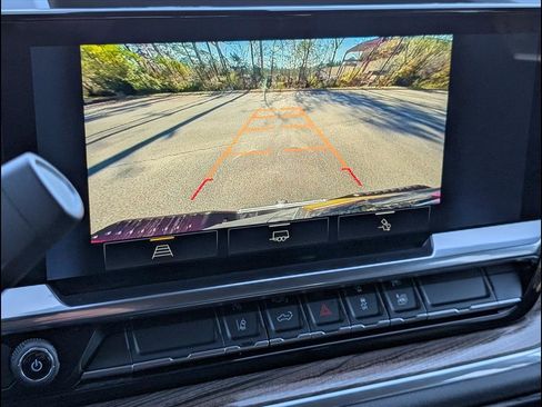 Used 2025 Chevrolet Silverado 2500 LT image 11