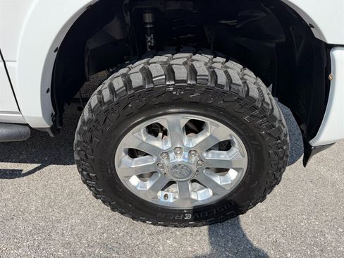 Used 2019 RAM 2500 Laramie AWD/4WD image 12