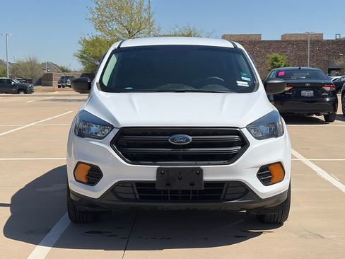 Used 2018 Ford Escape S image 2