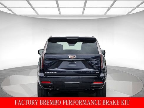 Used 2025 Cadillac Escalade Sport Platinum AWD/4WD image 3
