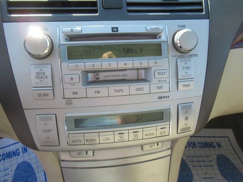 Used 2004 Toyota Solara SLE image 16