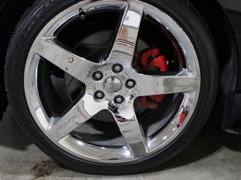 Used 2012 Ford Mustang GT Premium w/ Electronics Pkg RWD image 9