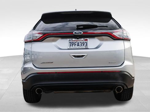 Used 2015 Ford Edge SE image 6