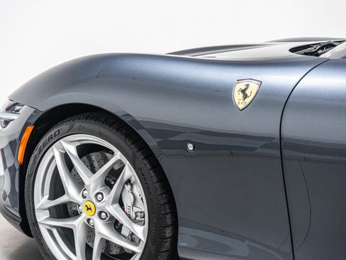 Used 2025 Ferrari Roma Spider RWD image 37