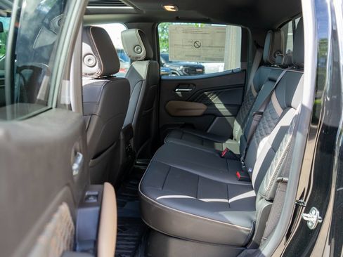 New 2026 GMC Canyon Denali w/ LPO, Denali Black Edition AWD/4WD image 13