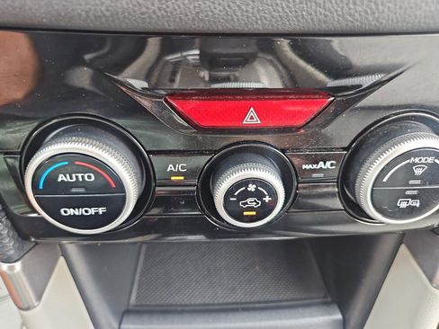 Used 2019 Subaru Forester Premium AWD/4WD image 36