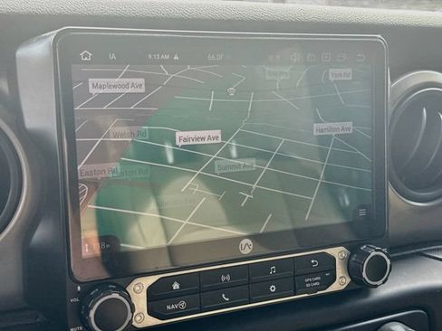Used 2018 Jeep Wrangler Sport AWD/4WD image 16