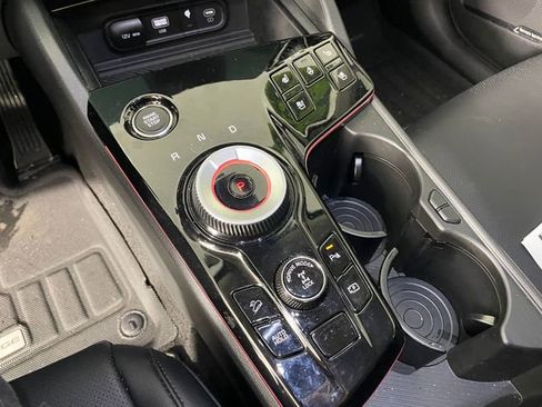 Certified 2025 Kia Sportage SX Prestige AWD/4WD image 9