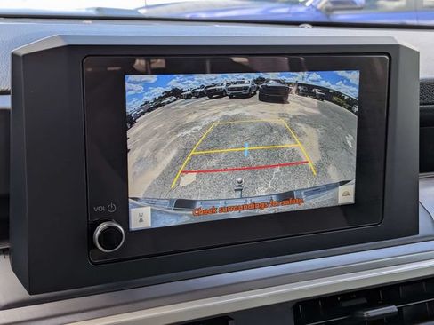 Used 2025 Toyota Tacoma TRD Sport AWD/4WD image 20