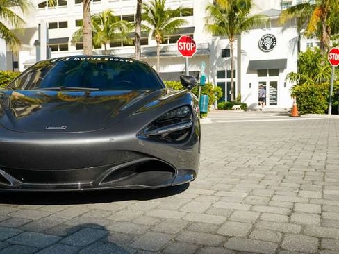 Used 2018 McLaren 720S Performance image 8