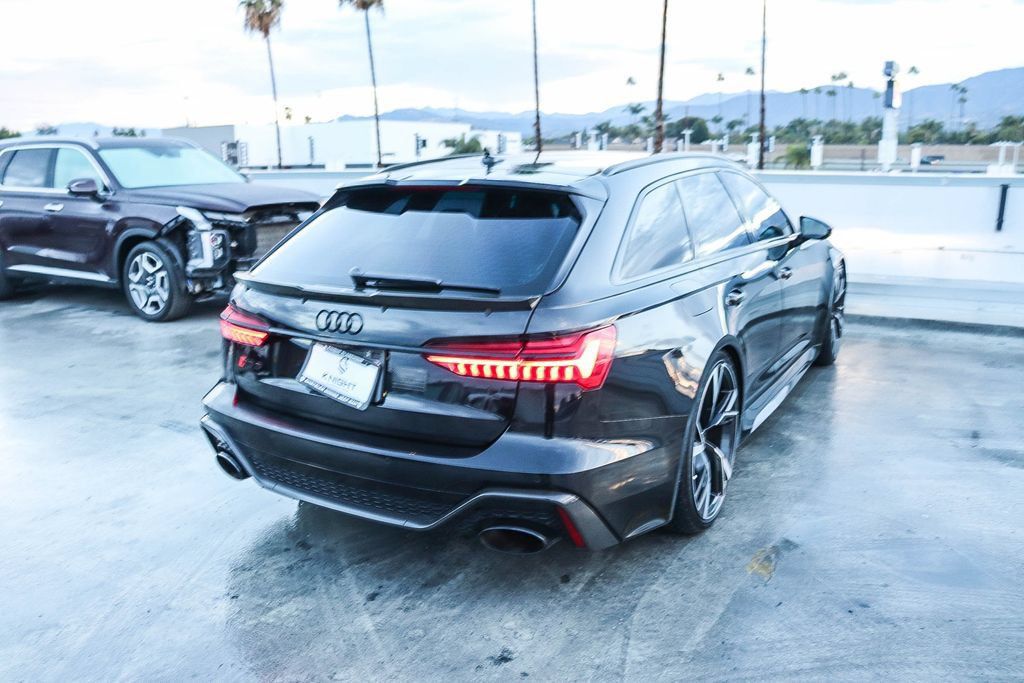 Used 2022 Audi RS 6 w/ Carbon Optic Package AWD/4WD image 9