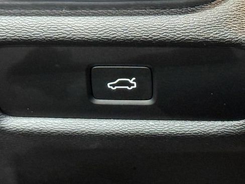 Used 2024 Volvo V60 B5 Cross Country Plus w/ Protection Package Premier image 44