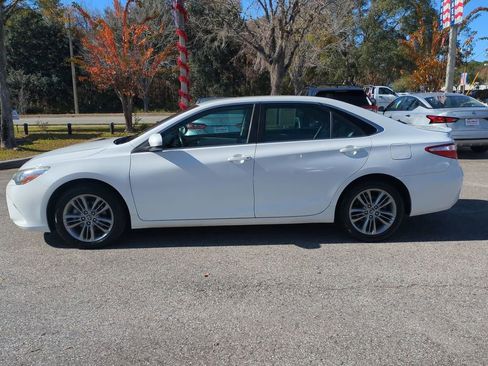 Used 2016 Toyota Camry SE image 8