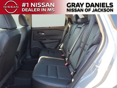 Used 2023 Nissan Rogue SL w/ SL Premium Package FWD image 26