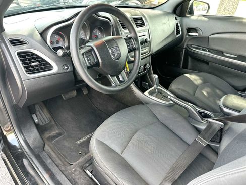 Used 2013 Dodge Avenger SE FWD image 18