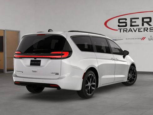 New 2026 Chrysler Pacifica Limited w/ S Appearance Package AWD/4WD image 3