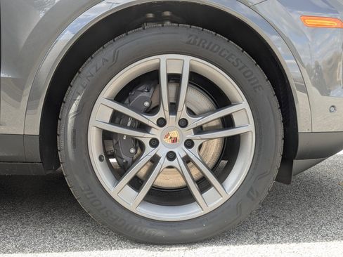 New 2026 Porsche Cayenne image 29