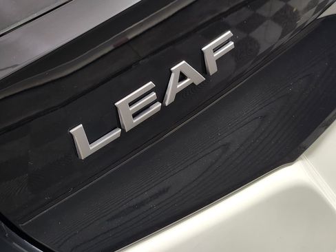 Used 2025 Nissan Leaf S FWD image 10